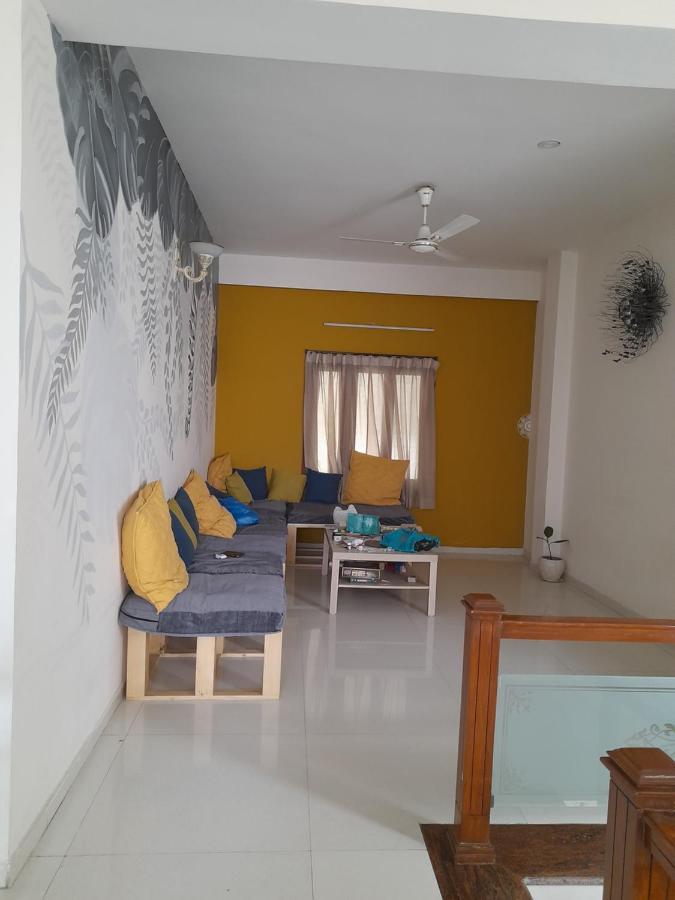 Nomads Nest Vandrarhem Hyderabad Exteriör bild