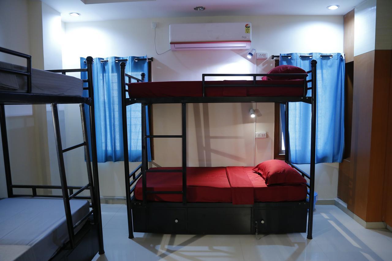 Nomads Nest Vandrarhem Hyderabad Exteriör bild